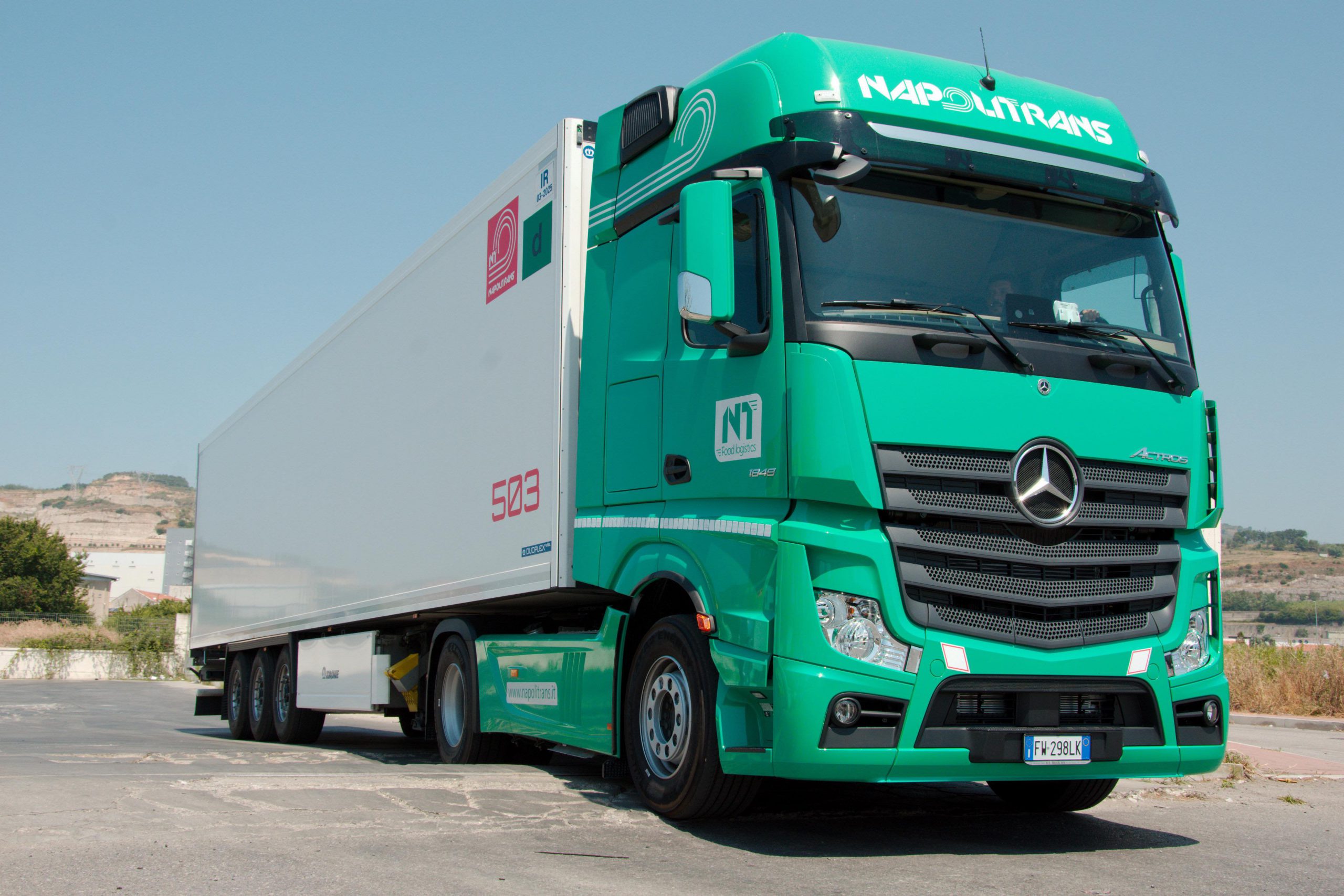 Mercedes Benz Actros ads