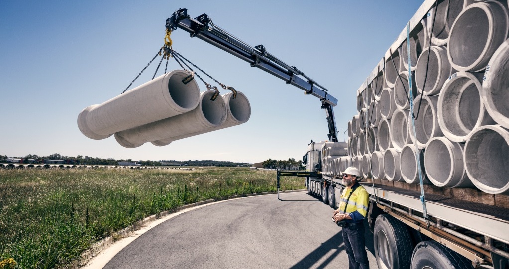 Hiab X-HiPro 558 in scarico tubazioni