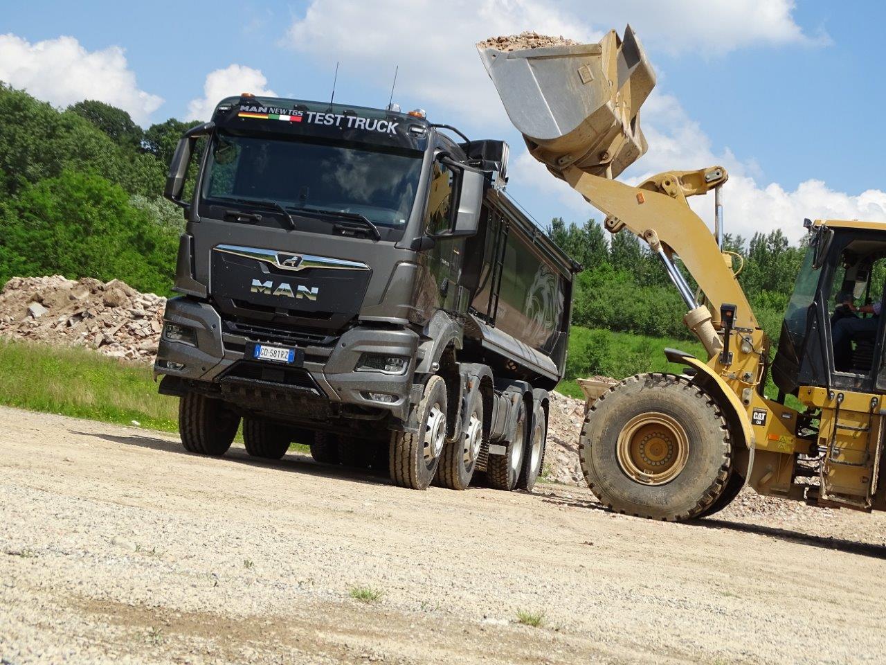 MAN TGS 41.510, faccia da duro. Il quattro assi del Leone alla prova in cava un vero duro indistruttibile DSC08480