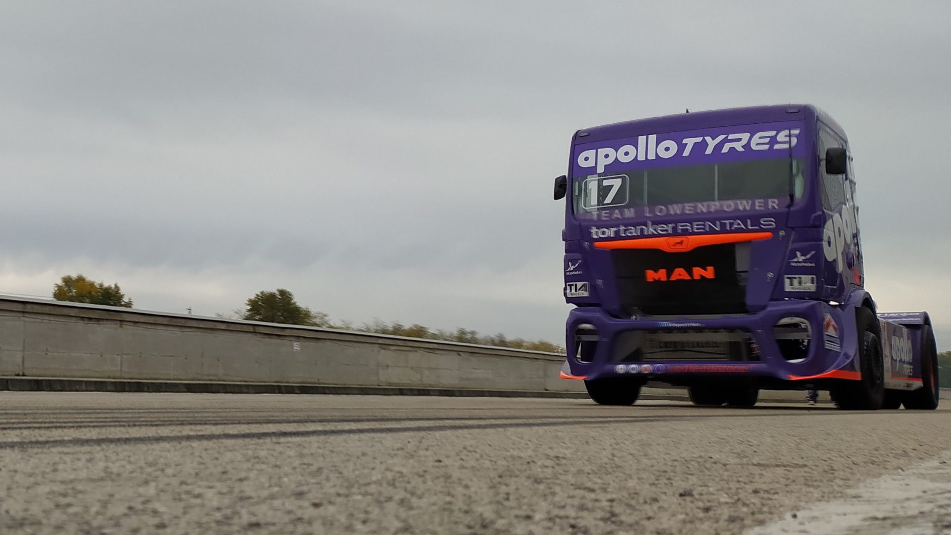 apollo tyres camion da competizione