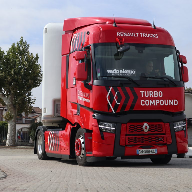 Camion ELIGOR 1/43 Renault Trucks T480 13L 4x2 - Blanc Et Rouge - Neuf