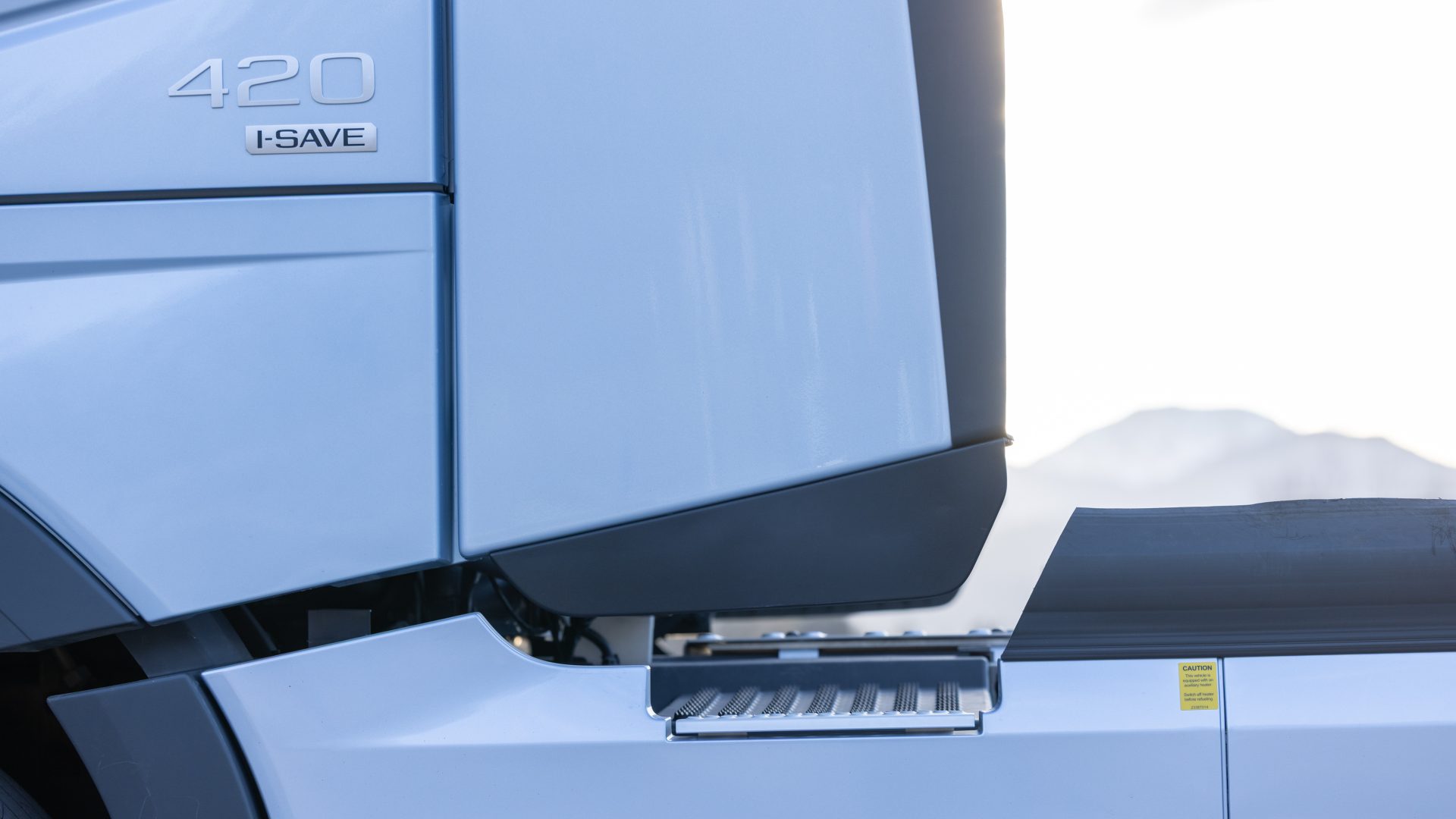 Volvo FH Aero with Extended air deflectors