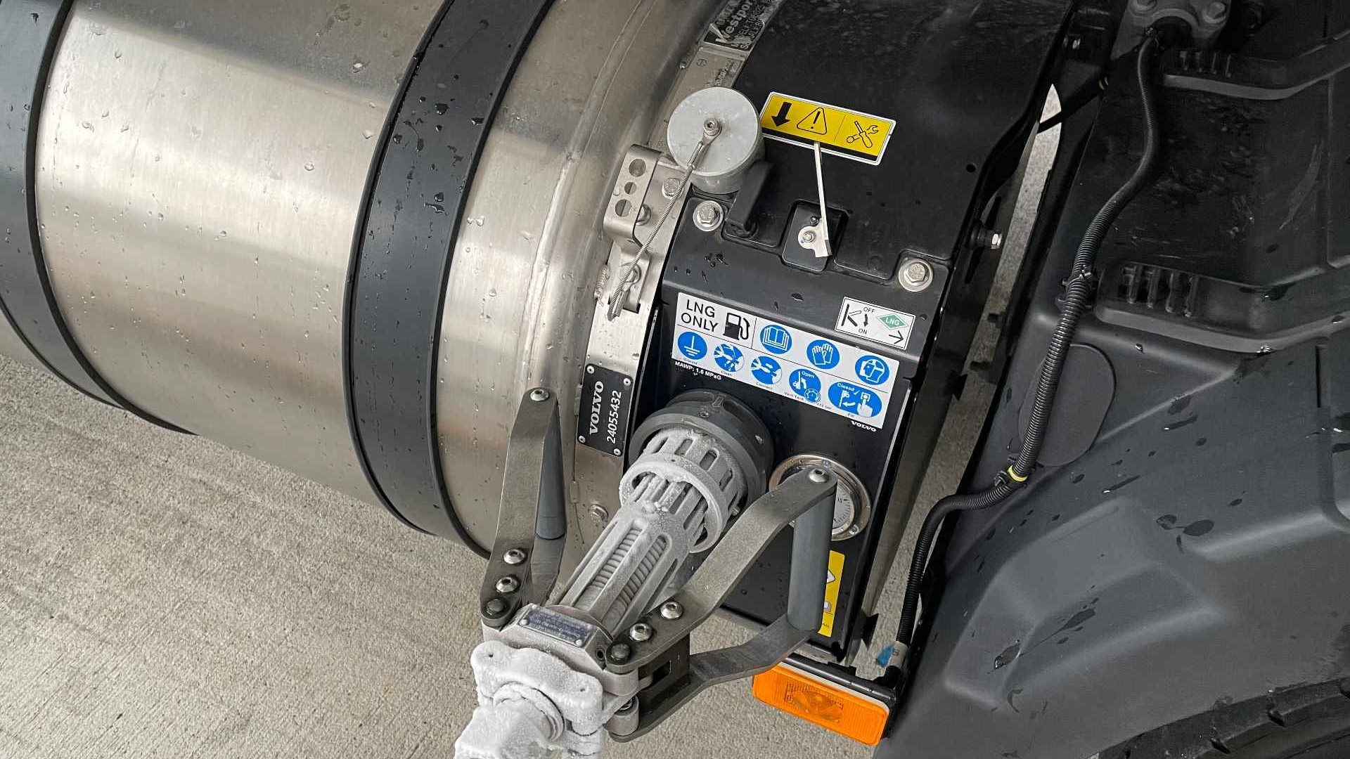 volvo-fh-lng-3-low