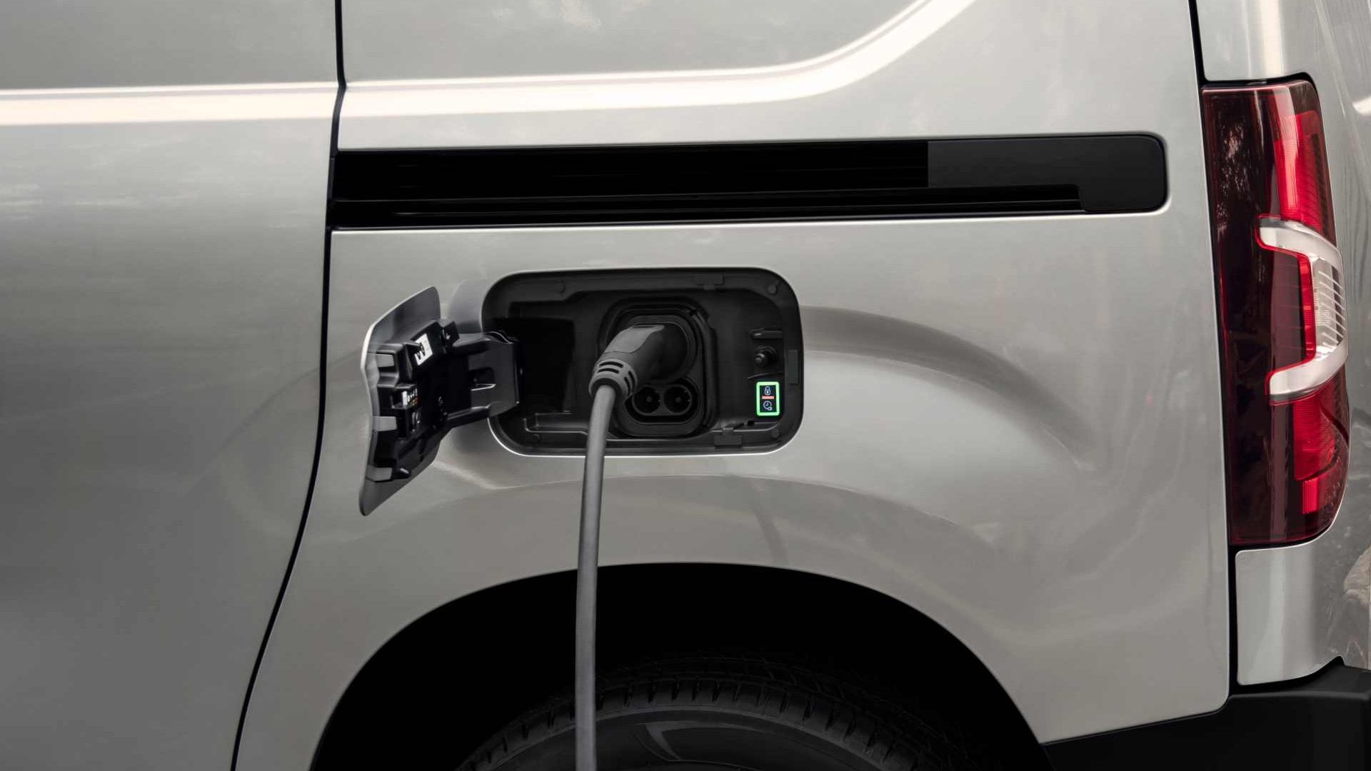 Gli Smart Compact Van sono disponibili anche in versione elettrica